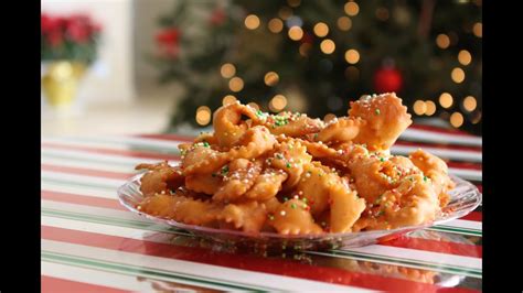 This crispy italian cookie not only includes eggnog in the actual biscotti, but is also topped with an amazing eggnog glaze. Most Popular Italian Christmas Cookies / I love about italian christmas cookies recipe my ...