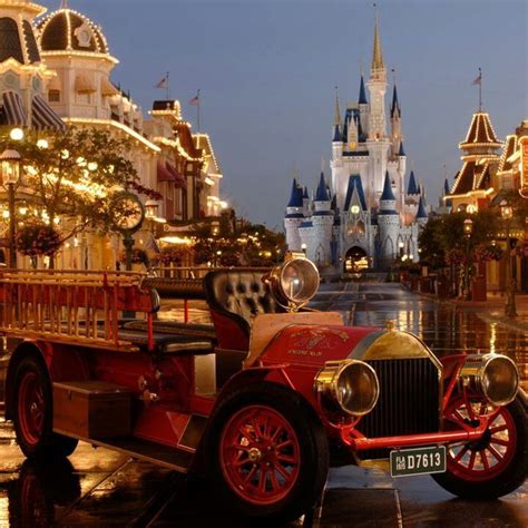 Um Lindo Clássico Pela Main Street Disney World Resorts Disney World