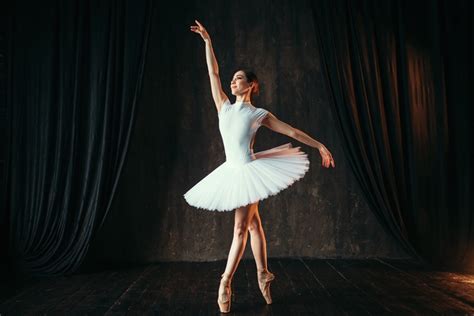 8 Easy Ballet Moves For Beginners Minivan Momma