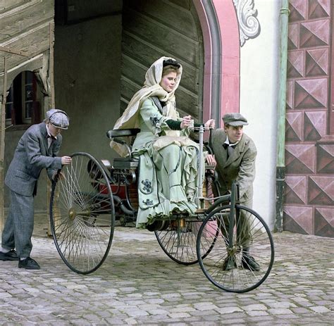 Das Erste Auto Der Welt - Altlussheimer Museum Zeigt Die Funf Ersten
