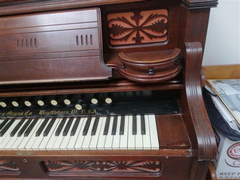 Estey Antique Victorian Parlor Pump Organ Brattleboro Vt Usa Stool