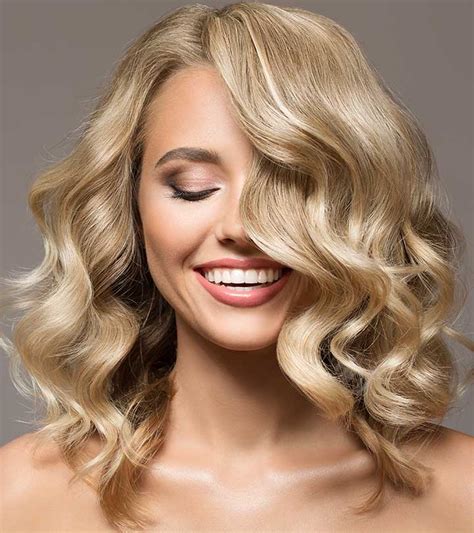 Having wavy hair can be both and blessing and a curse. 15 Must-Have Products For Beautiful Wavy Hair