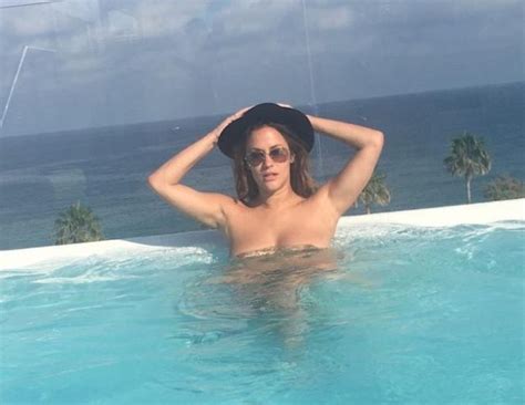 Caroline Flack Nude And Sexy 53 Photos The Fappening