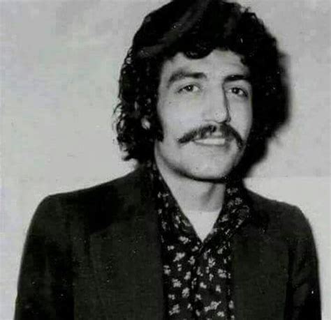 Müslüm gürses, orhan gencebay, i̇brahim tatlıses ve ferdi tayfur'un en sevilen şarkıları bu radyoda. Müslüm Gürses | Şarkıcılar, Eski film afişleri, Sanatçılar