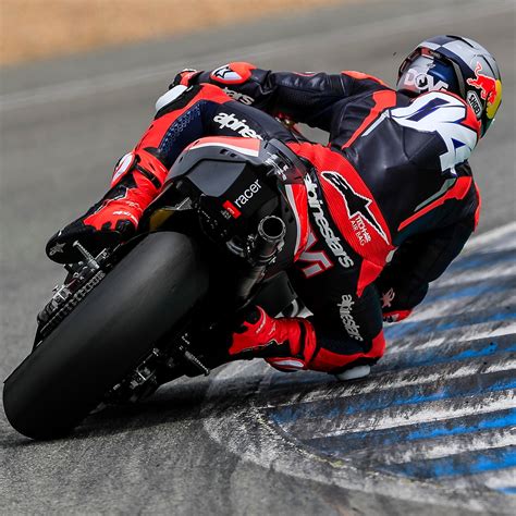 Motogp Behind The Scenes Dovizioso Fascinated By The Aprilia Its