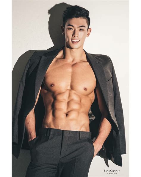 Asian Guys Pretty Men Beautiful Men Male Models Poses Korea Boy Shirtless Men Male
