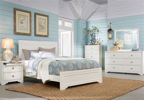 Belcourt White 5 Pc Queen Panel Bedroom With Images Bedroom Sets