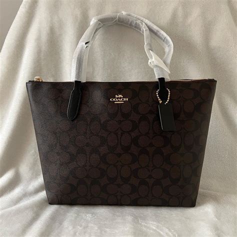 Coach Signature Zip Tote Bag Luxury Bags And Wallets On Carousell