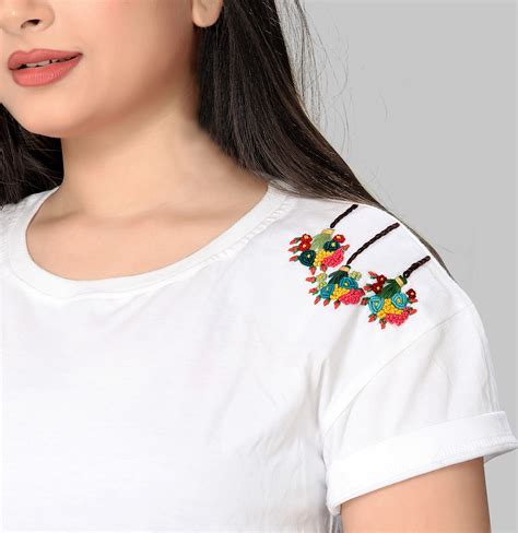 Dewears Colorful Hanging Flower Hand Embroidery Stylish Crop Top T