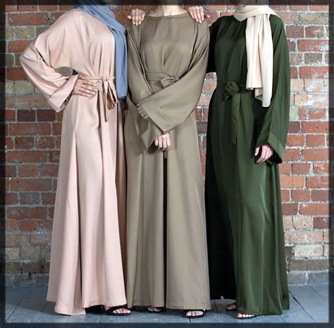 Maybe you would like to learn more about one of these? Pakistani Burka Design Pic 2021 - Modern Pakistani Burqa ...