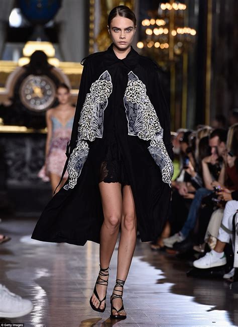 Stella Mccartney Show Sees Cara Delevingne Taking To The Runway Daily