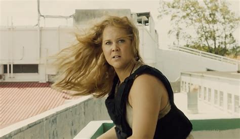 New Red Band Trailer For Amy Schumer And Goldie Hawns Snatched 411mania