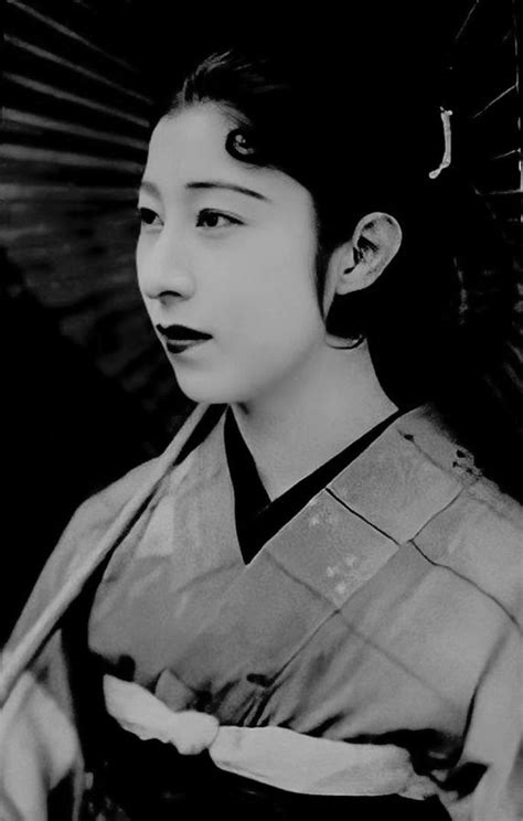 Japanese Actress Emiko Yakumo 1920s The Kimono Gallery Thekimonogallery