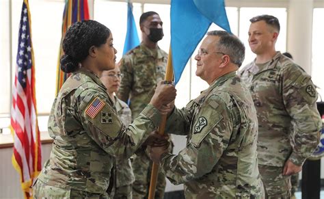 Inscom Hhc Change Of Command Ceremony Article The United States Army