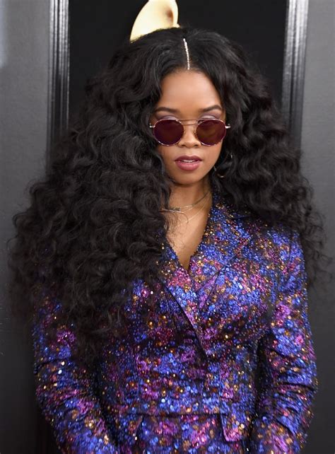Her Hair At 2019 Grammys Popsugar Beauty Photo 5