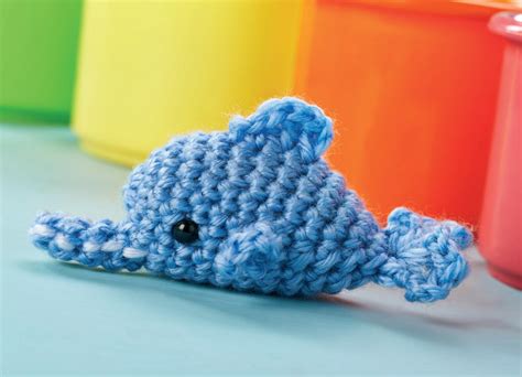 Along with an exclusive interview with the owl crochet pattern designer, mei li of amigurumei. Amigurumi dolphin Crochet Pattern