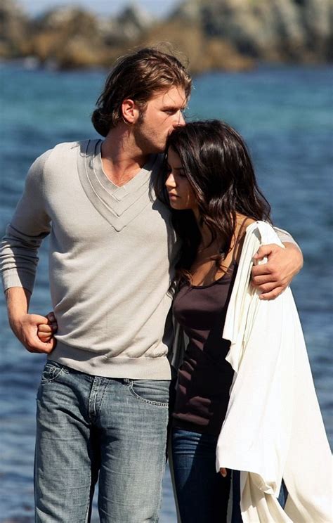 Kıvanç tatlıtuğ isimli oyuncunun oynadığı film ve diziler hakkında detaylı bilgilerin yer aldığı sayfa. Kivanc Tatlitug & Beren Saat in the Turkish TV series Ask ...