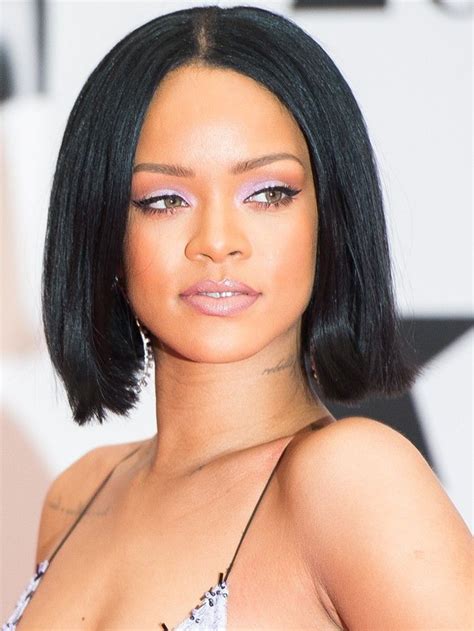 Particulièrement en vogue dans les années 70, cette coupe de cheveux revient à la mode en 2019. 70 coupes de cheveux courtes pour vous inspirer pour la ...