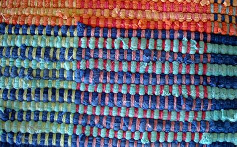 What is rag rug weaving? How to Make a Rag Rug: Rag Rug Making - 7 Simple Methods