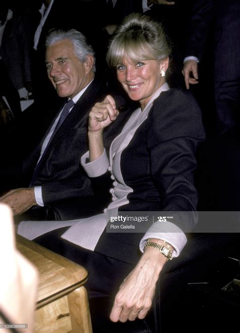 News Photo John Forsythe And Linda Evans During Autograph Harry Hamlin Frankie Avalon