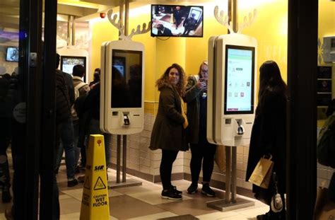 Mcdonald S Staff Touchscreens Disgusting Should Be Cleaned More Metro News
