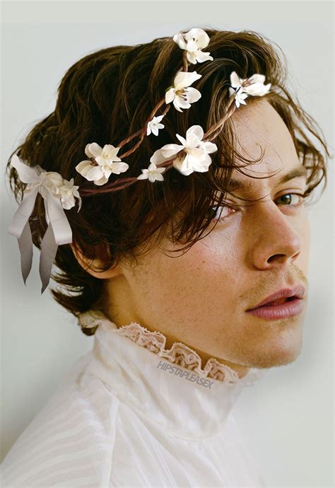 King Styles   Flower Crown Styles ? | Harry styles eyes, Harry styles lockscreen, Harry styles 