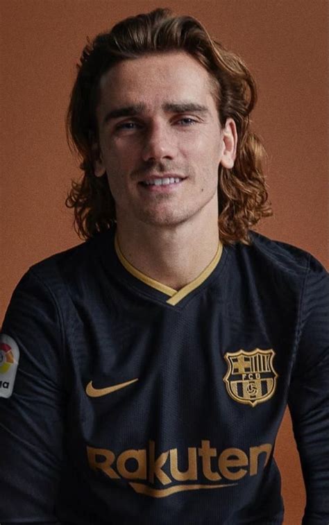 Griezmann is one of the most anticipated signing in world football happened yesterday after long tranfer saga. Antoine Griezmann em 2020 | Antoine griezmann, Griezmann ...