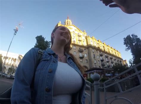 ウクライナの爆乳女子高生がエロすぎると話題にww オープンまとめチャンネル