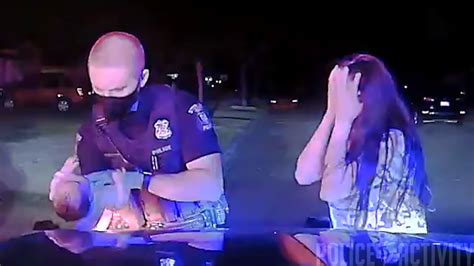 Michigan Police Officer Saves Choking Baby Youtube