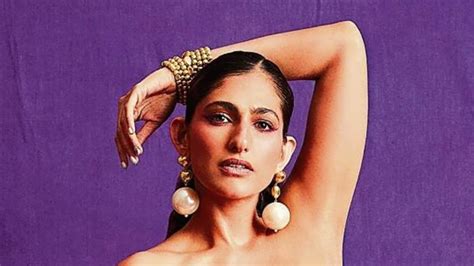 Kubbra Sait Joins Shahid Kapoor Action Thriller Hindustan Times