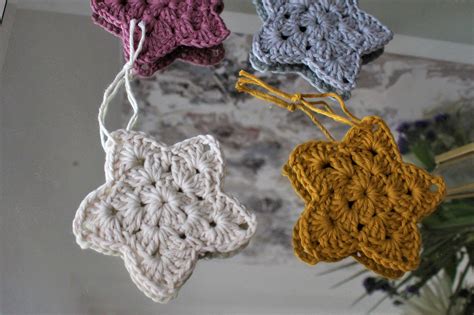 Simple Christmas Star - Free Crochet Pattern - Truly Crochet