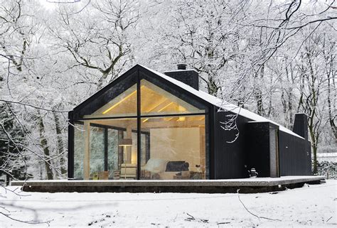 Modern Glass Cabin In Oisterwijk By Inamatt