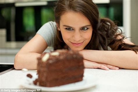 Eat Cake And Still Lose Weight Thanks To Mindfulness Diet Daily Mail Online