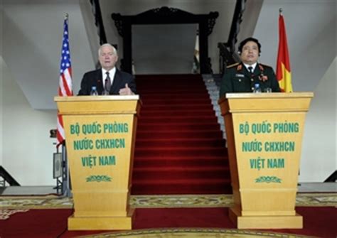 Secretary Gates And Vietnamese Minister Of Defense Gen Phung Quang