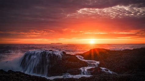 Horizon Ocean And Waterfall During Sunset Hd Nature Wallpapers Hd