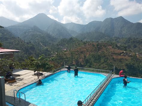 Kabupaten wonogiri memang memiliki potensi yang besar untuk mengembangkan wisata minat khusus berupa. Tempat Wisata Di Wonogiri Jawa Tengah - Tempat Wisata Indonesia