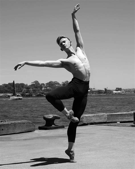 1 910 Mentions Jaime 6 Commentaires Official Ballet Male Dancer