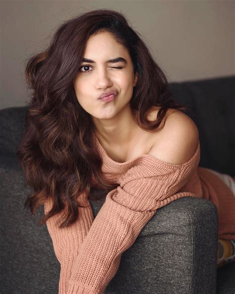 Ritu Varma Latest Photoshoot Stills 2019 Linksind Stylish Photo Pose Stylish Girl Pic