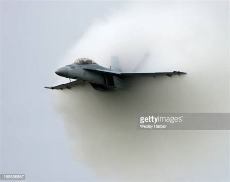 Breaking The Sound Barrier Photos Et Images De Collection Getty Images