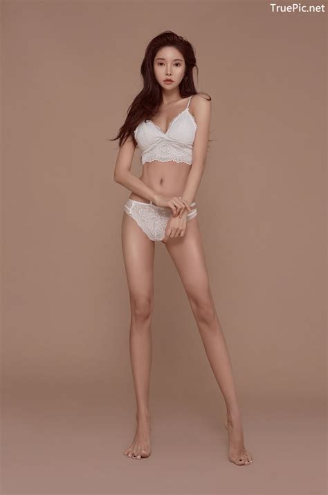 Korean Fashion Model Park Soo Yeon Light Grey And White Lingerie