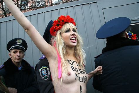 Femen Nude Protest Gallery Sankaku Complex