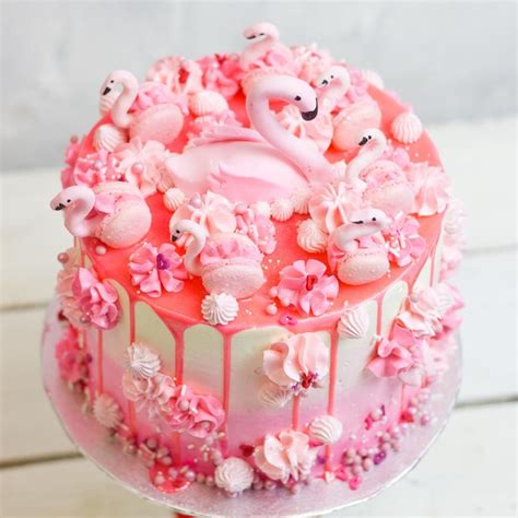 Found from the cake blog Flamingo Cake | Flamingo cake, Flamingo birthday cake, Cake