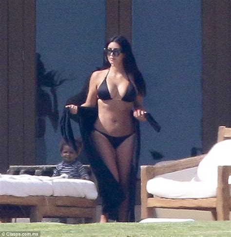 Kim Kardashian Wears Sexy String Bikini On Mexican Escape Daily Mail