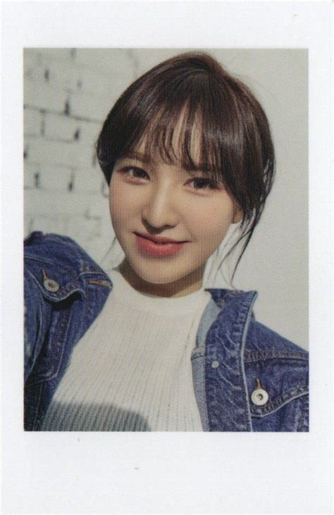 Pin By Hi Jihyo On Red Velvet Wendy In Red Velvet Photocard World Photo