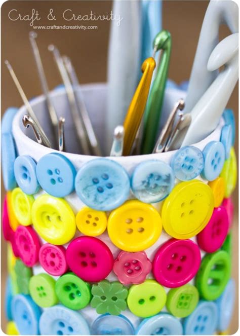 32 Diy Projects Made With Buttons