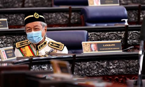 Pengarah pilihan raya umno tajuddin abdul rahman berkata presiden umno zahid hamidi wajar unutk menggesa menteri umno untuk meletakkan jawatan sebagai menteri. Kronologi pelantikan PM ke-8: Agong dah minta Tun M tak ...