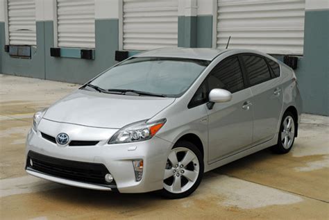 2012 Toyota Prius Review The Hybrid That Still Leads The Pack
