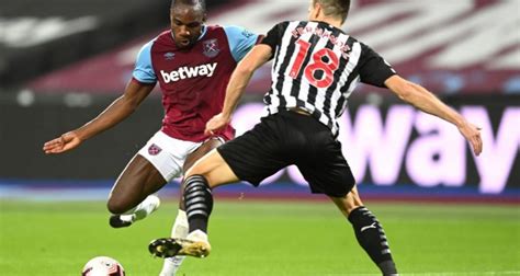 The initial corner odds is 9.5. West Ham vs Newcastle LIVE: Latest score, goals and ...