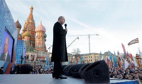A Year After Seizing Crimea Putin Celebrates As Ukraine Seethes The New York Times