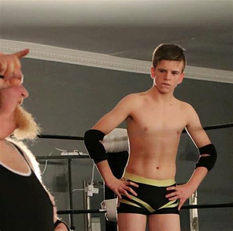 Wrestling Domination — Monstrous Uk Pro Bulk Demolishes Teen Trainee